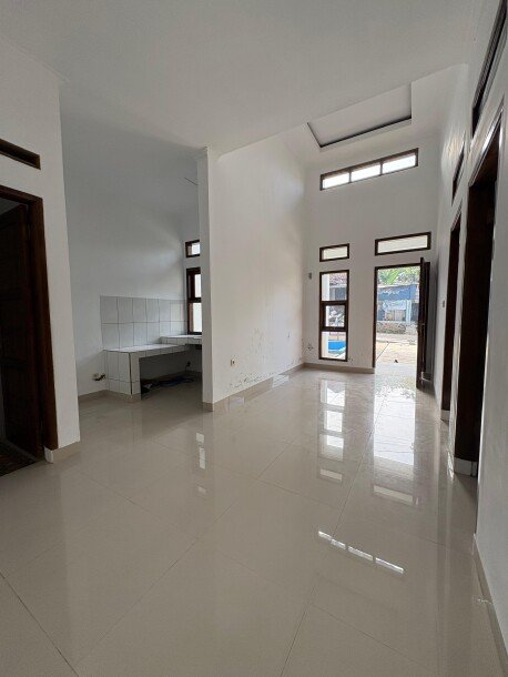 Rumah SHM Strategis! Dekat Kampus & Summarecon Mall Bandung-7