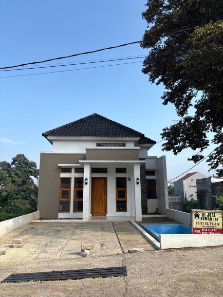 Rumah SHM Strategis! Dekat Kampus & Summarecon Mall Bandung-2